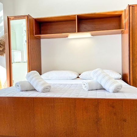 Apartment Holiday Makarska Ngoại thất bức ảnh