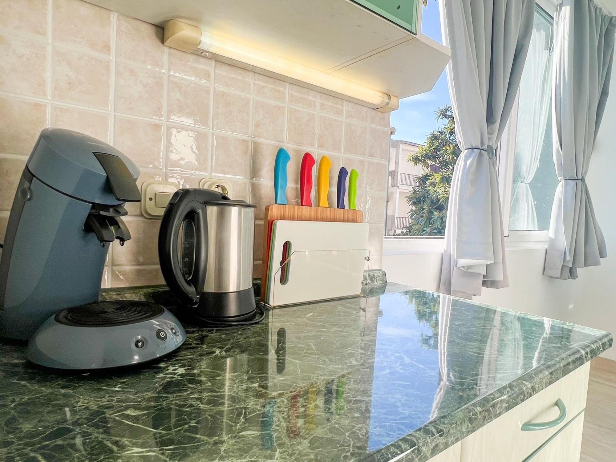 Apartment Holiday Makarska Ngoại thất bức ảnh